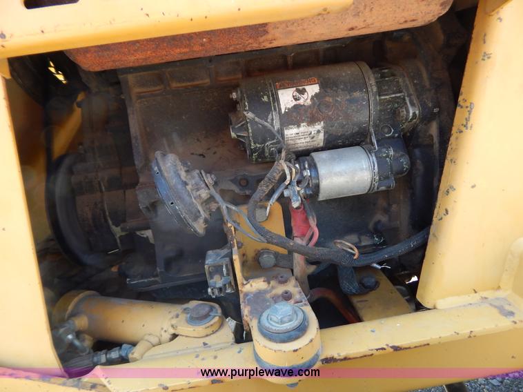 image for item AE9765 1995 Vermeer V3550 trencher