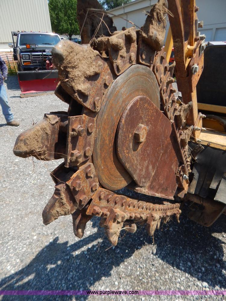 image for item AE9765 1995 Vermeer V3550 trencher
