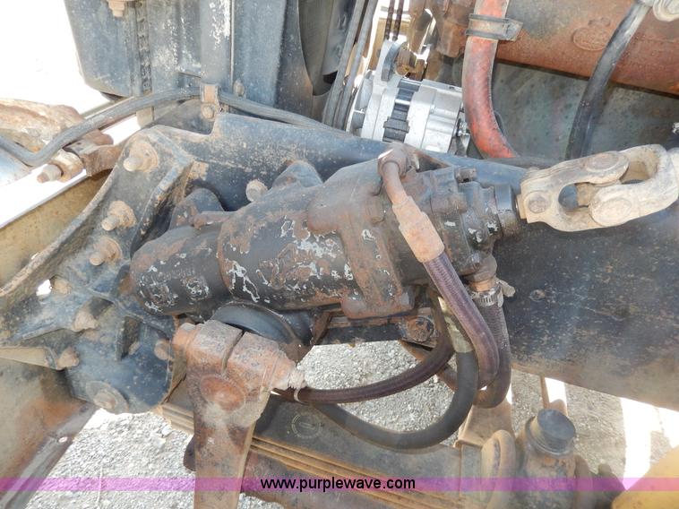 image for item D8169 1986 Mack RS686LS barrel dump truck