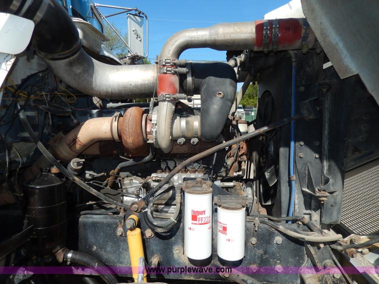 image for item D8169 1986 Mack RS686LS barrel dump truck