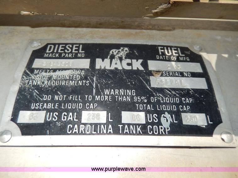 image for item D8169 1986 Mack RS686LS barrel dump truck