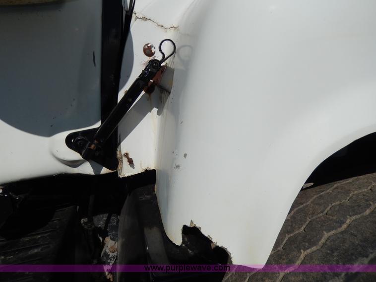 image for item D8169 1986 Mack RS686LS barrel dump truck