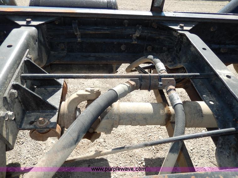 image for item D8169 1986 Mack RS686LS barrel dump truck