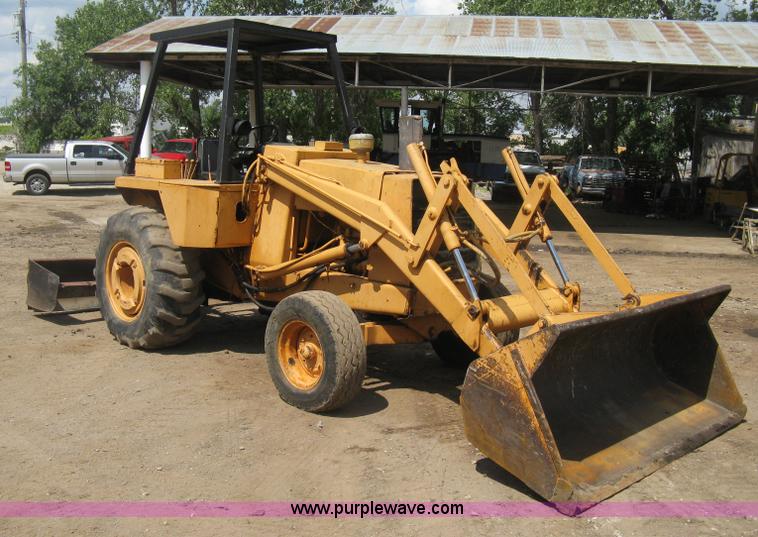 image for item D8463 1979 Case 580C landscape loader