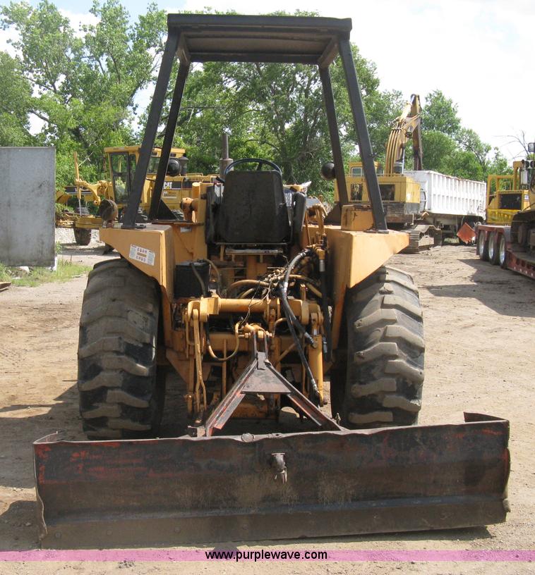 image for item D8463 1979 Case 580C landscape loader