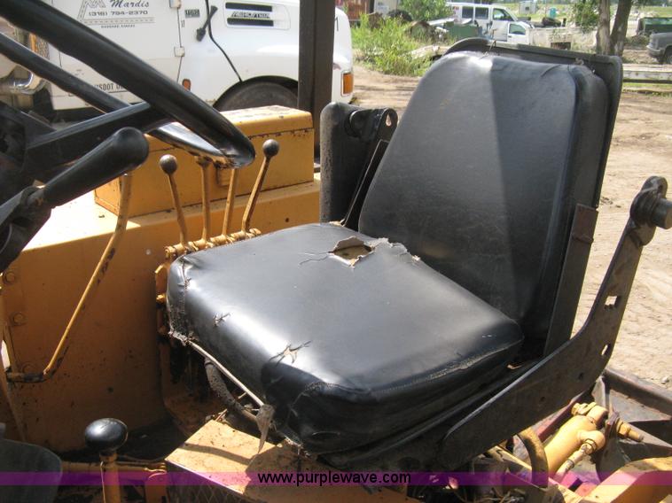 image for item D8463 1979 Case 580C landscape loader