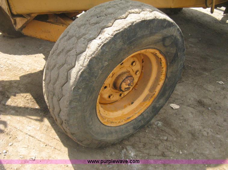 image for item D8463 1979 Case 580C landscape loader