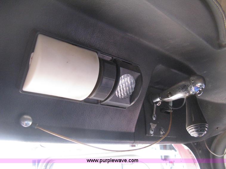 image for item D8464 1982 Freightliner FLC120 semi truck