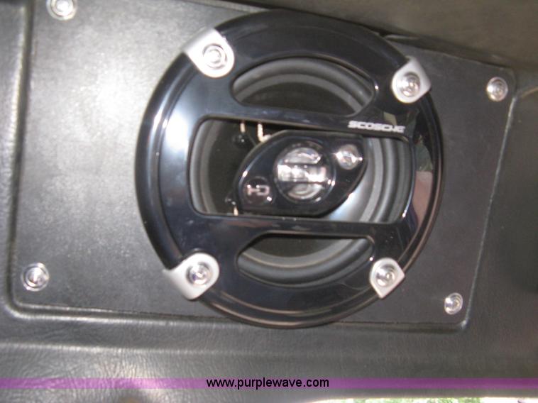 image for item D8464 1982 Freightliner FLC120 semi truck