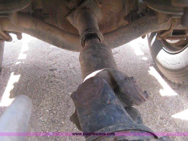 image for item D8464 1982 Freightliner FLC120 semi truck