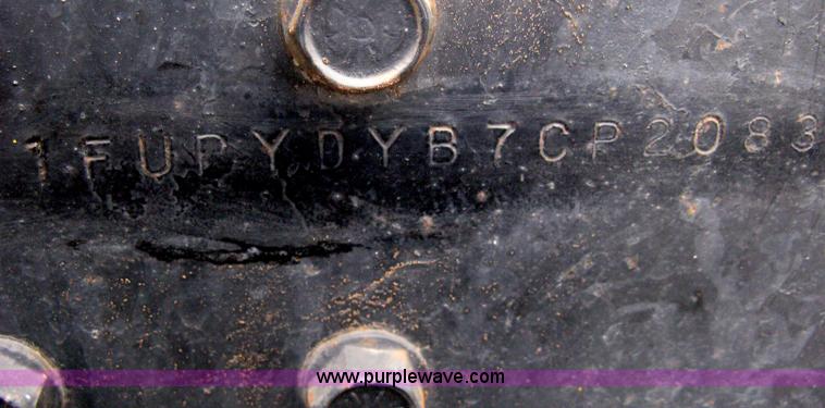 image for item D8464 1982 Freightliner FLC120 semi truck