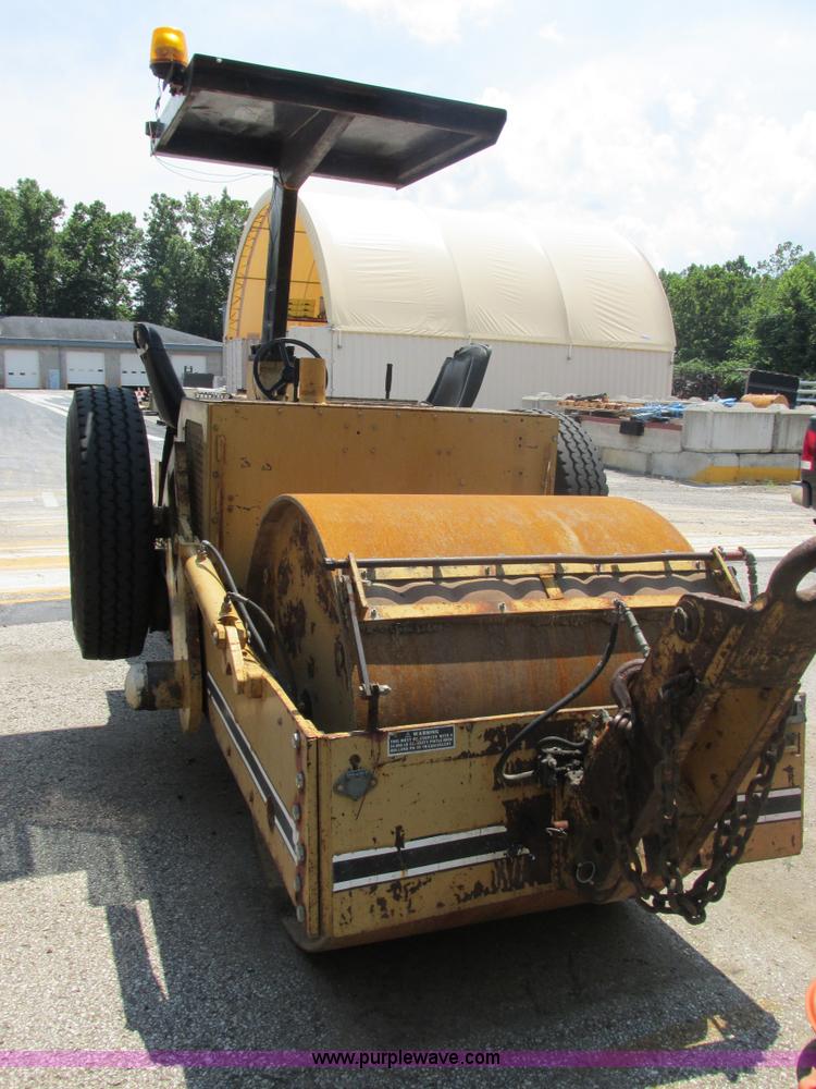 image for item E7284 Ferguson 46A roller