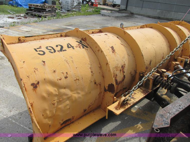 image for item E7287 1999 International 4900 dump truck