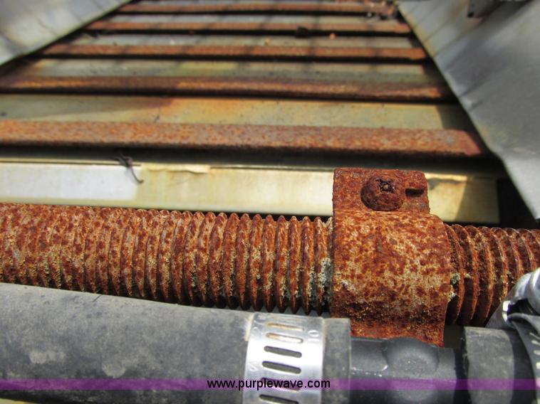 image for item E7288 1997 International 4900 dump truck