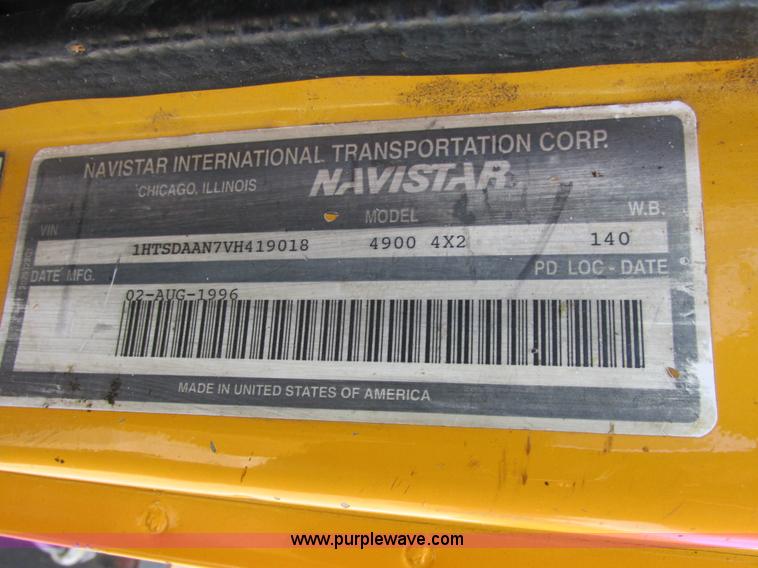 image for item E7288 1997 International 4900 dump truck