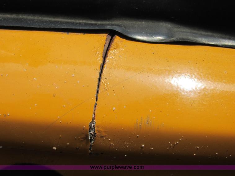 image for item E7288 1997 International 4900 dump truck