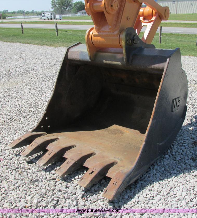 image for item F5163 2004 Case CX330 excavator