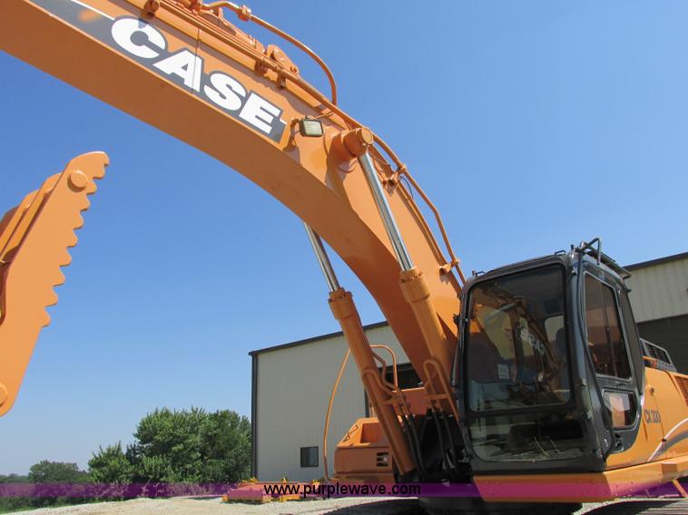 image for item F5163 2004 Case CX330 excavator