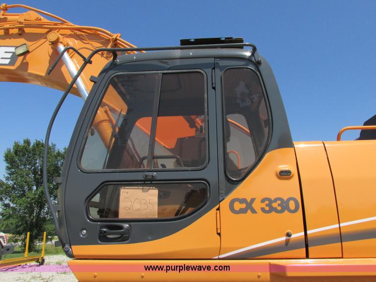 image for item F5163 2004 Case CX330 excavator
