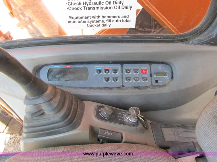 image for item F5163 2004 Case CX330 excavator