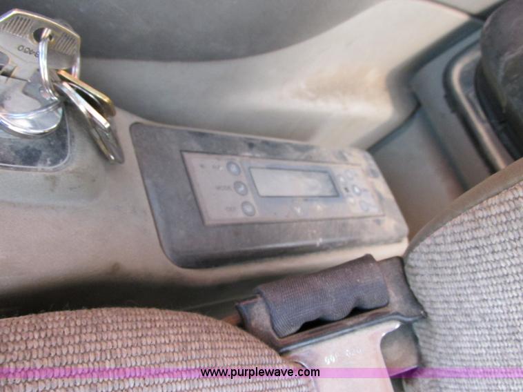 image for item F5163 2004 Case CX330 excavator