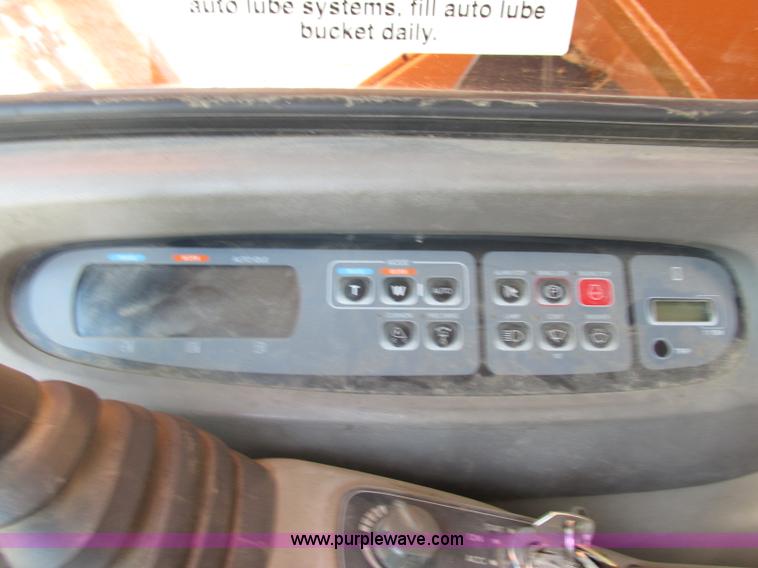 image for item F5163 2004 Case CX330 excavator