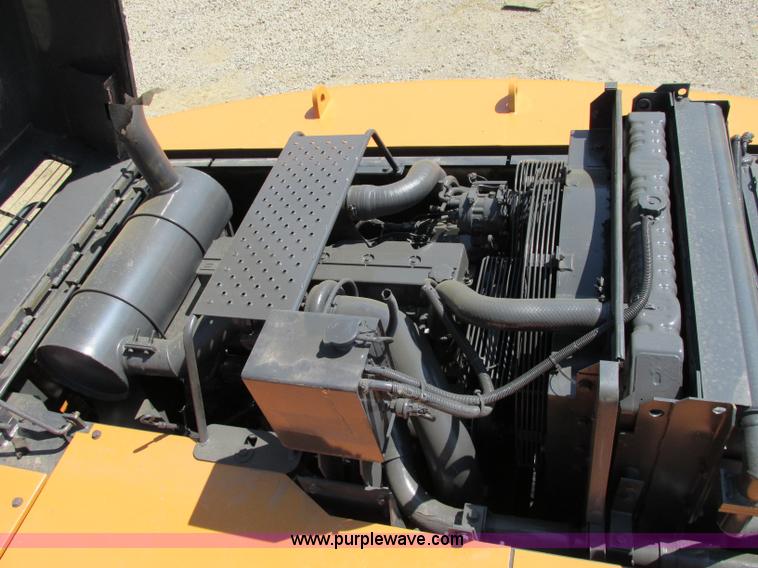 image for item F5163 2004 Case CX330 excavator