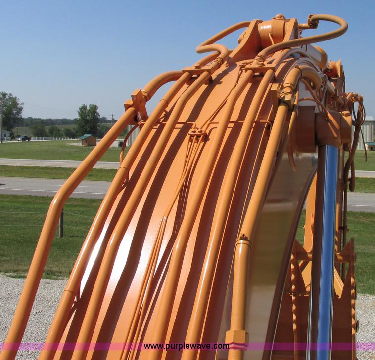 image for item F5163 2004 Case CX330 excavator