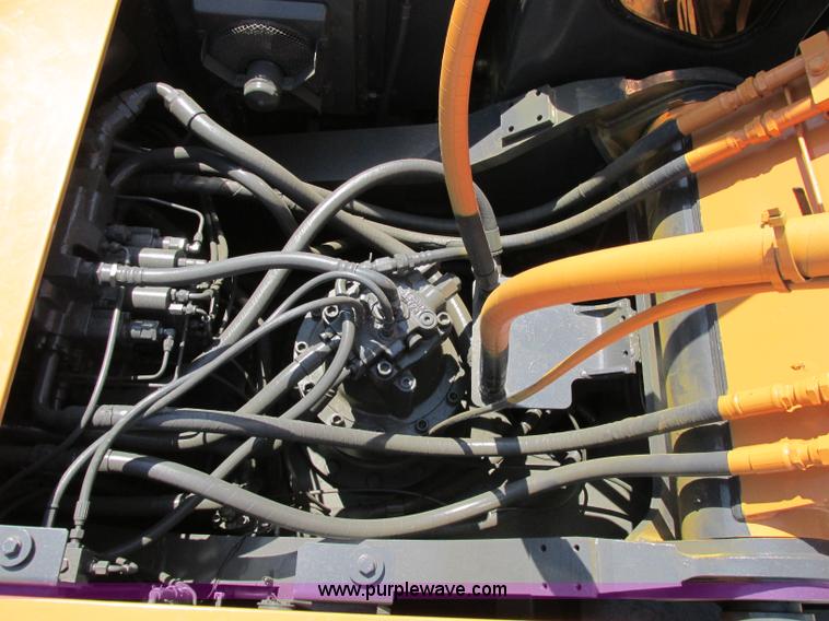 image for item F5163 2004 Case CX330 excavator