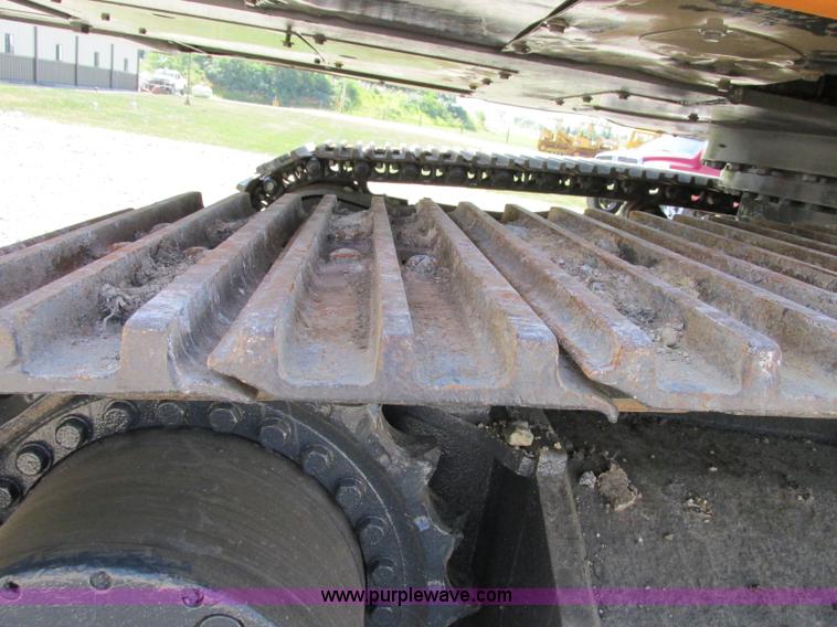 image for item F5163 2004 Case CX330 excavator