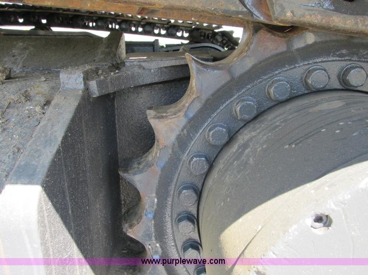 image for item F5163 2004 Case CX330 excavator