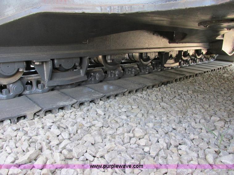 image for item F5163 2004 Case CX330 excavator