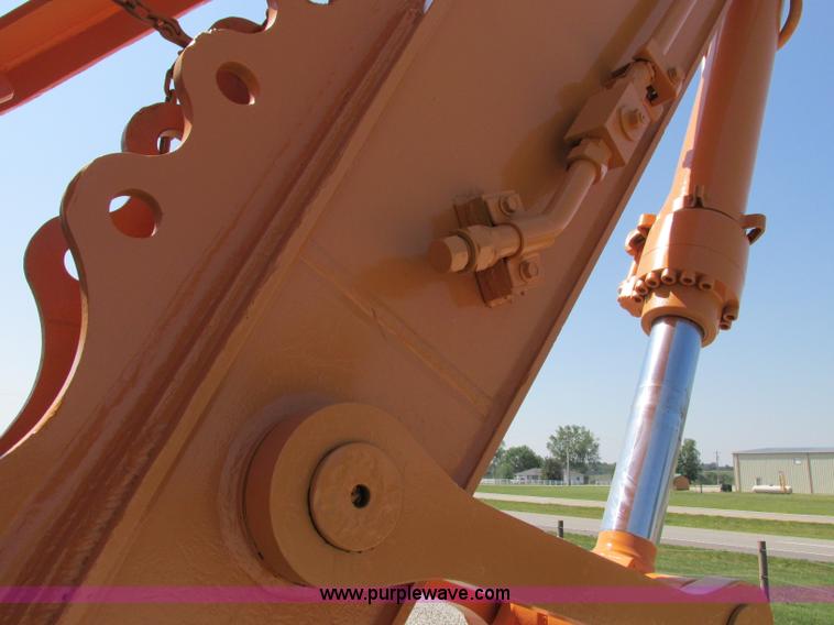 image for item F5163 2004 Case CX330 excavator