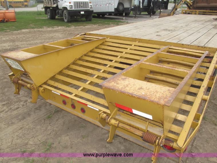 image for item F7028 2003 PJ 28'L deck over tandem axle tag trailer