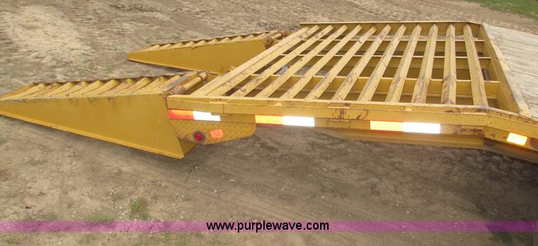 image for item F7028 2003 PJ 28'L deck over tandem axle tag trailer