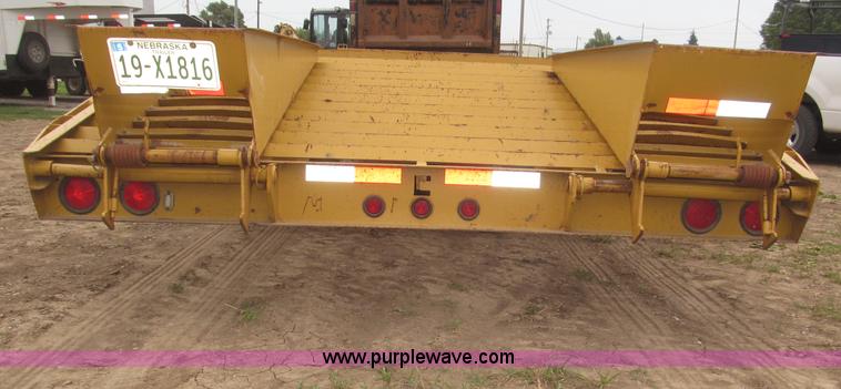 image for item F7028 2003 PJ 28'L deck over tandem axle tag trailer
