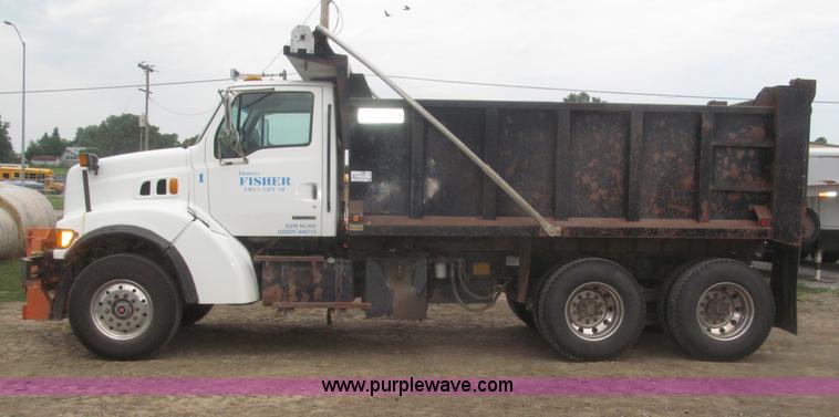 image for item F7029 1999 Sterling L9511 tandem axle dump truck