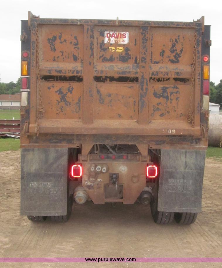 image for item F7029 1999 Sterling L9511 tandem axle dump truck