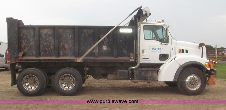 image for item F7029 1999 Sterling L9511 tandem axle dump truck