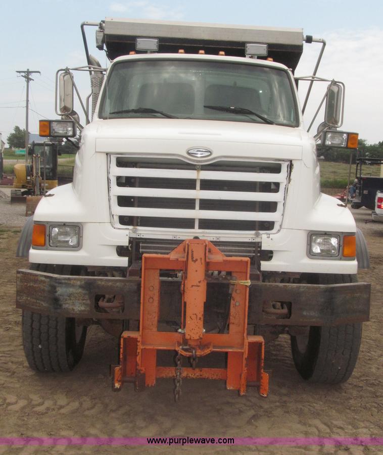 image for item F7029 1999 Sterling L9511 tandem axle dump truck