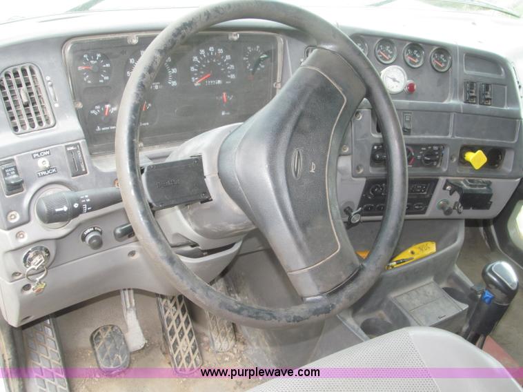 image for item F7029 1999 Sterling L9511 tandem axle dump truck