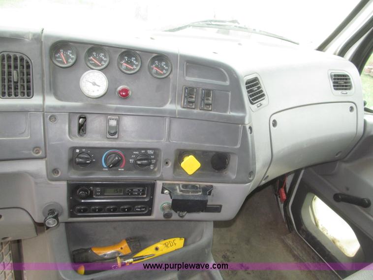 image for item F7029 1999 Sterling L9511 tandem axle dump truck