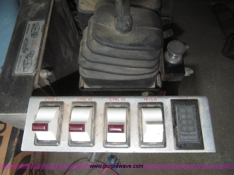 image for item F7029 1999 Sterling L9511 tandem axle dump truck