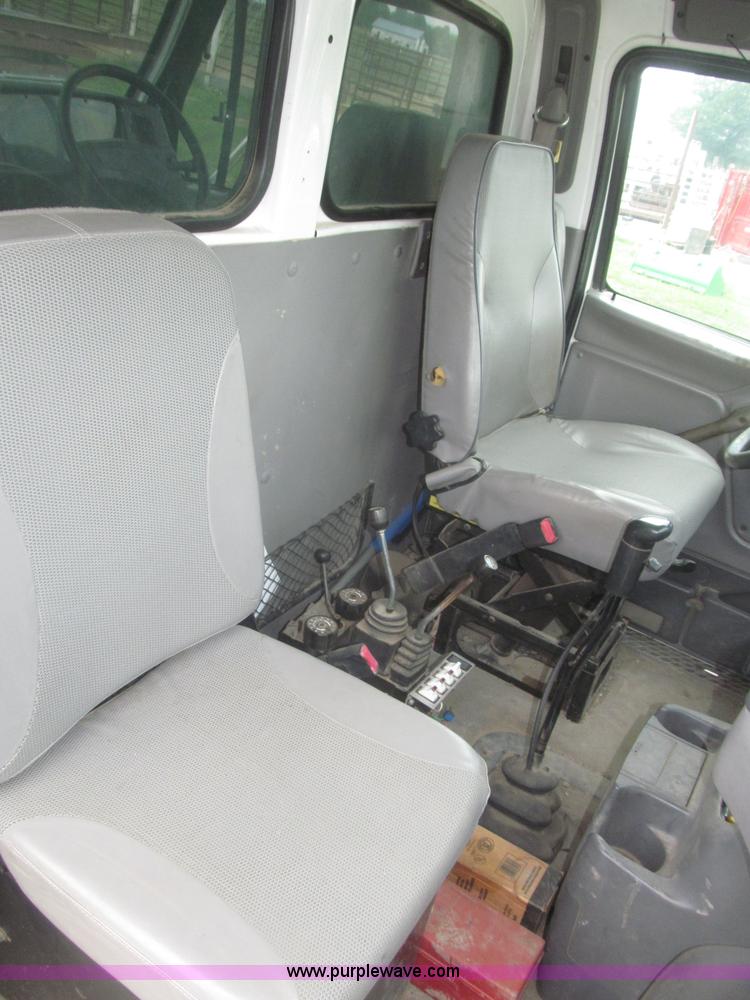 image for item F7029 1999 Sterling L9511 tandem axle dump truck