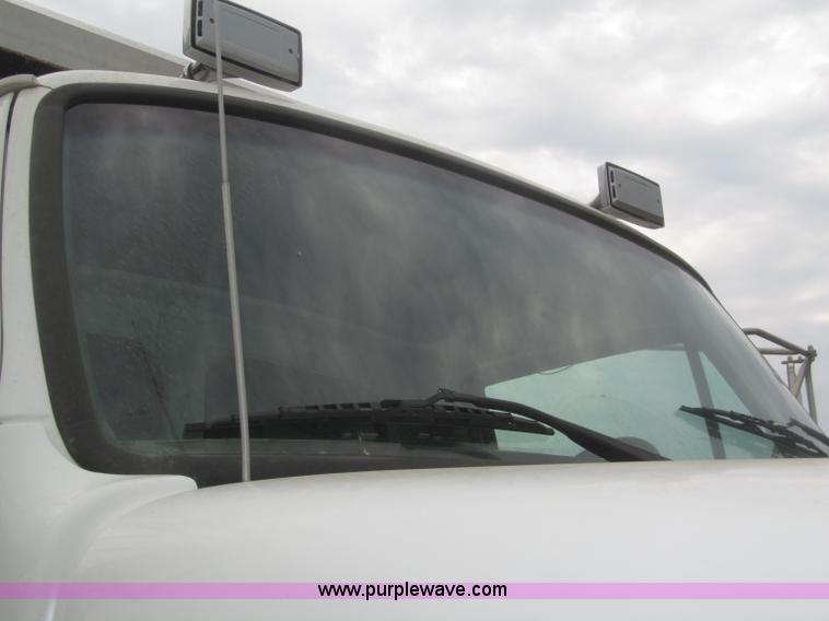 image for item F7029 1999 Sterling L9511 tandem axle dump truck