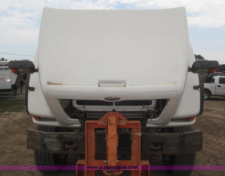 image for item F7029 1999 Sterling L9511 tandem axle dump truck