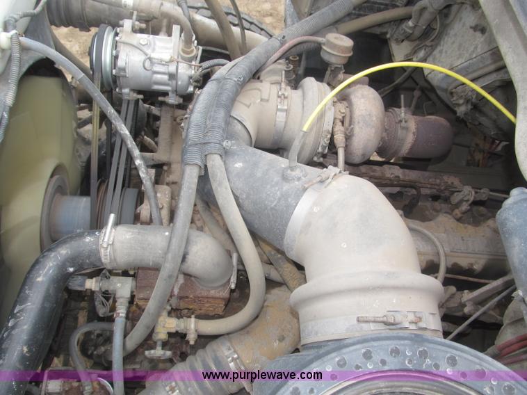 image for item F7029 1999 Sterling L9511 tandem axle dump truck