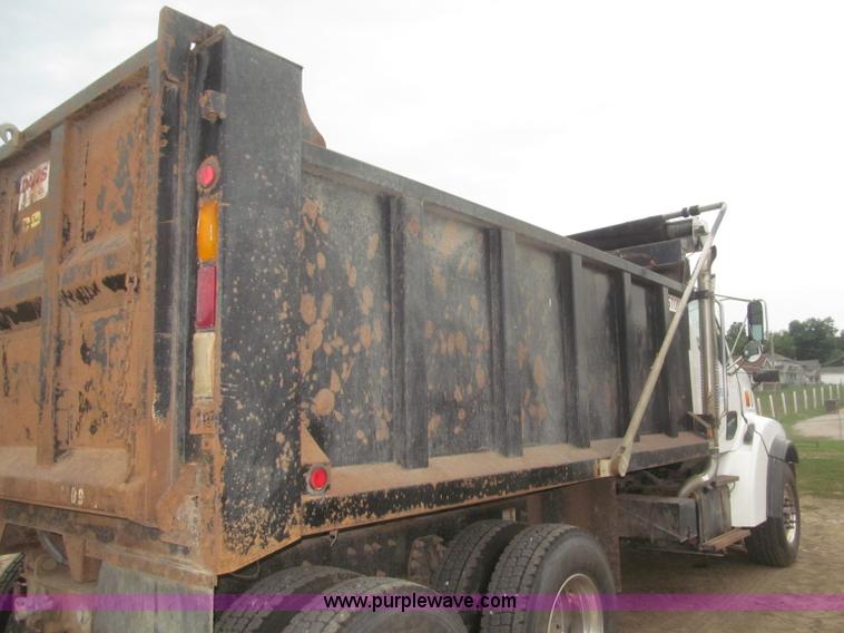 image for item F7029 1999 Sterling L9511 tandem axle dump truck
