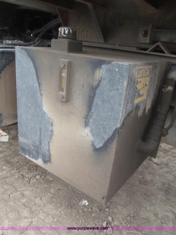 image for item F7029 1999 Sterling L9511 tandem axle dump truck