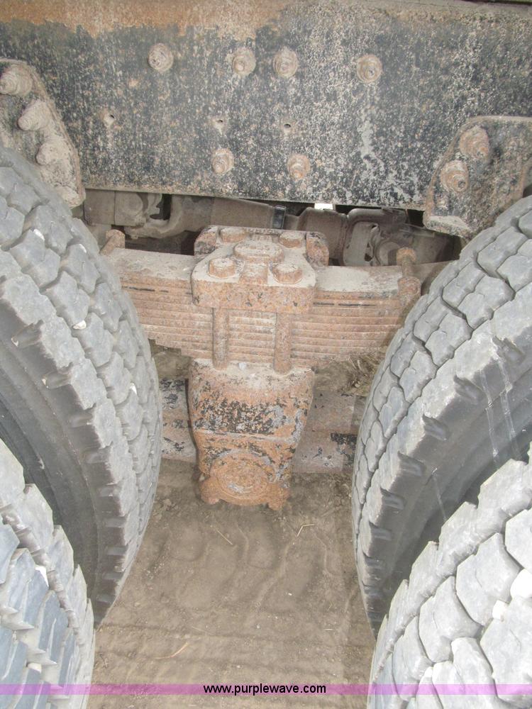 image for item F7029 1999 Sterling L9511 tandem axle dump truck